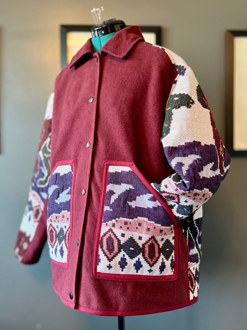 Galloping horses chore coat, reworked woven blanket, ladies' size L-2XL - Picture 3 of 16